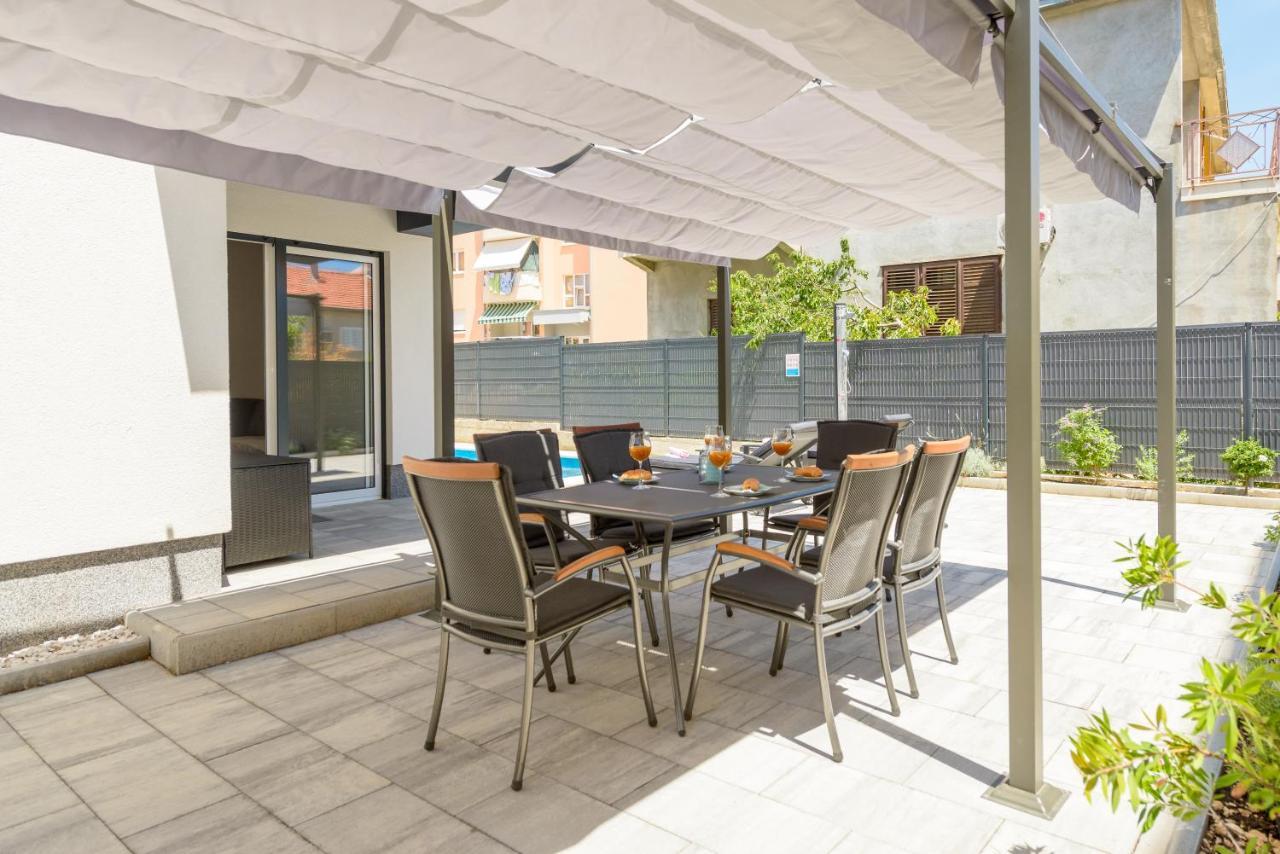 New, Private Heated Swimming Pool, Free Parking, Trogir Centar Apartment Exterior foto