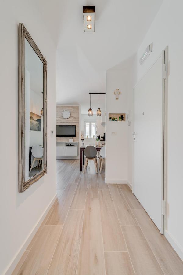 New, Private Heated Swimming Pool, Free Parking, Trogir Centar Apartment Exterior foto